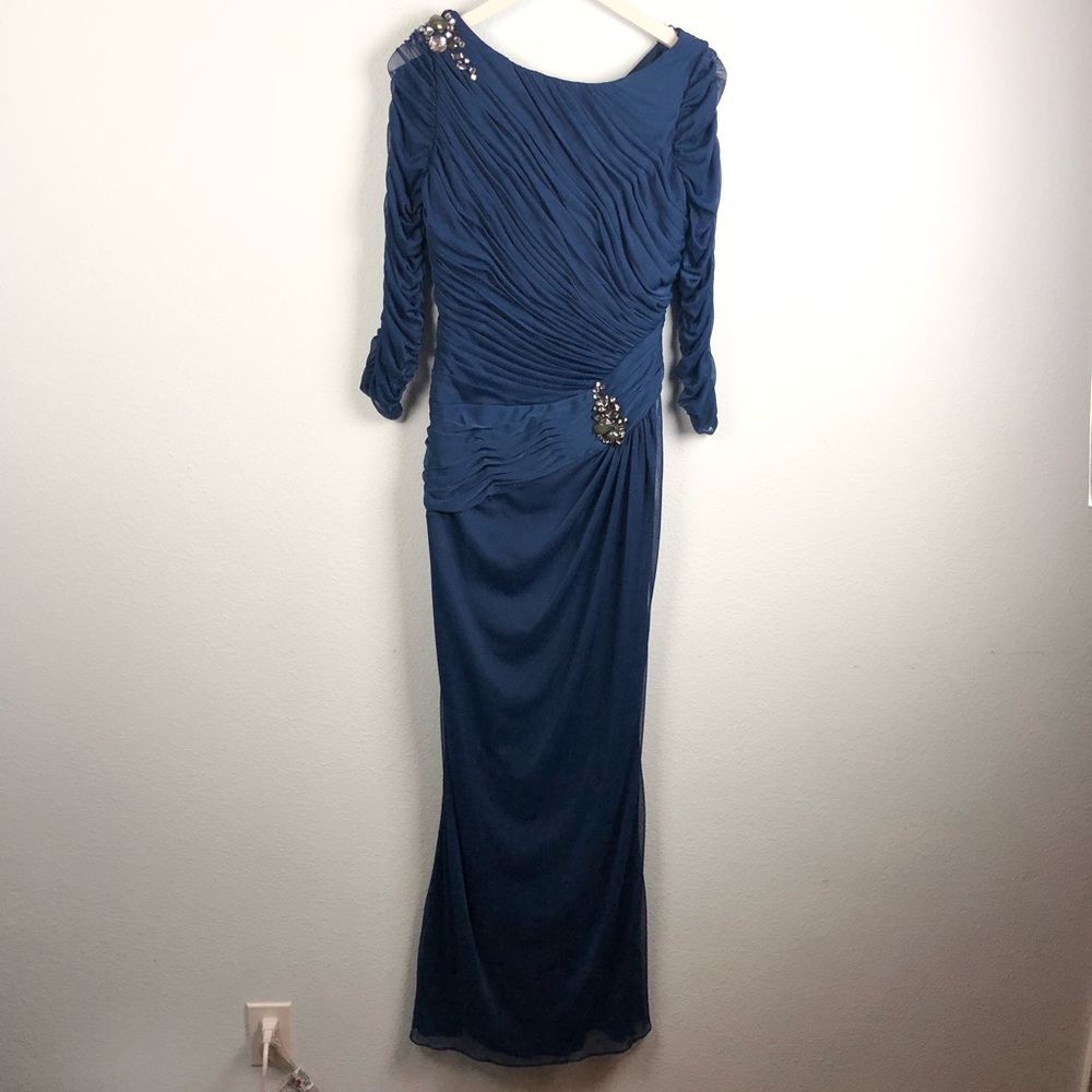 Adrianna Papell blue quarter sleeve ruched gown - Picture 2 of 8